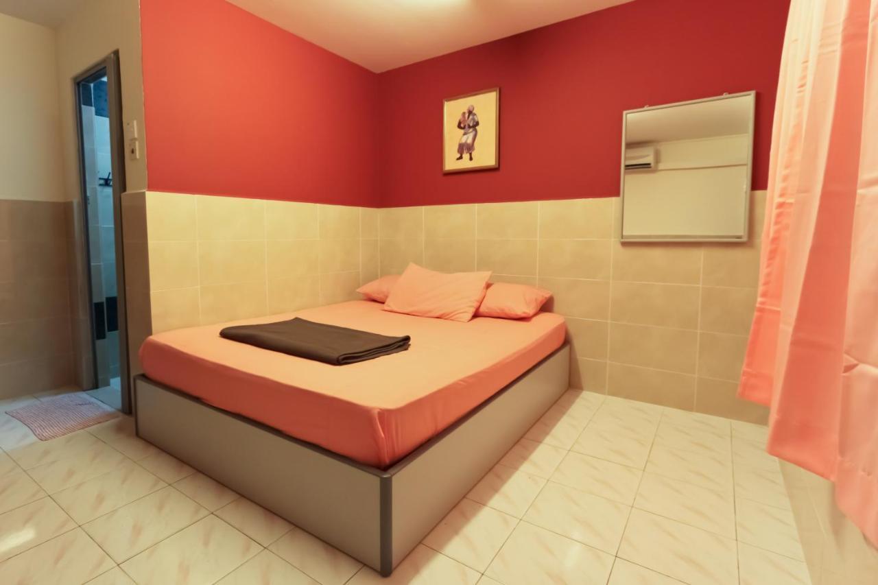Fairway Hotel Malacca Exterior photo